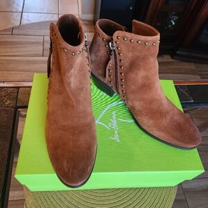 Sam Edelman Paola Studded Ankle Boots Size 9.5